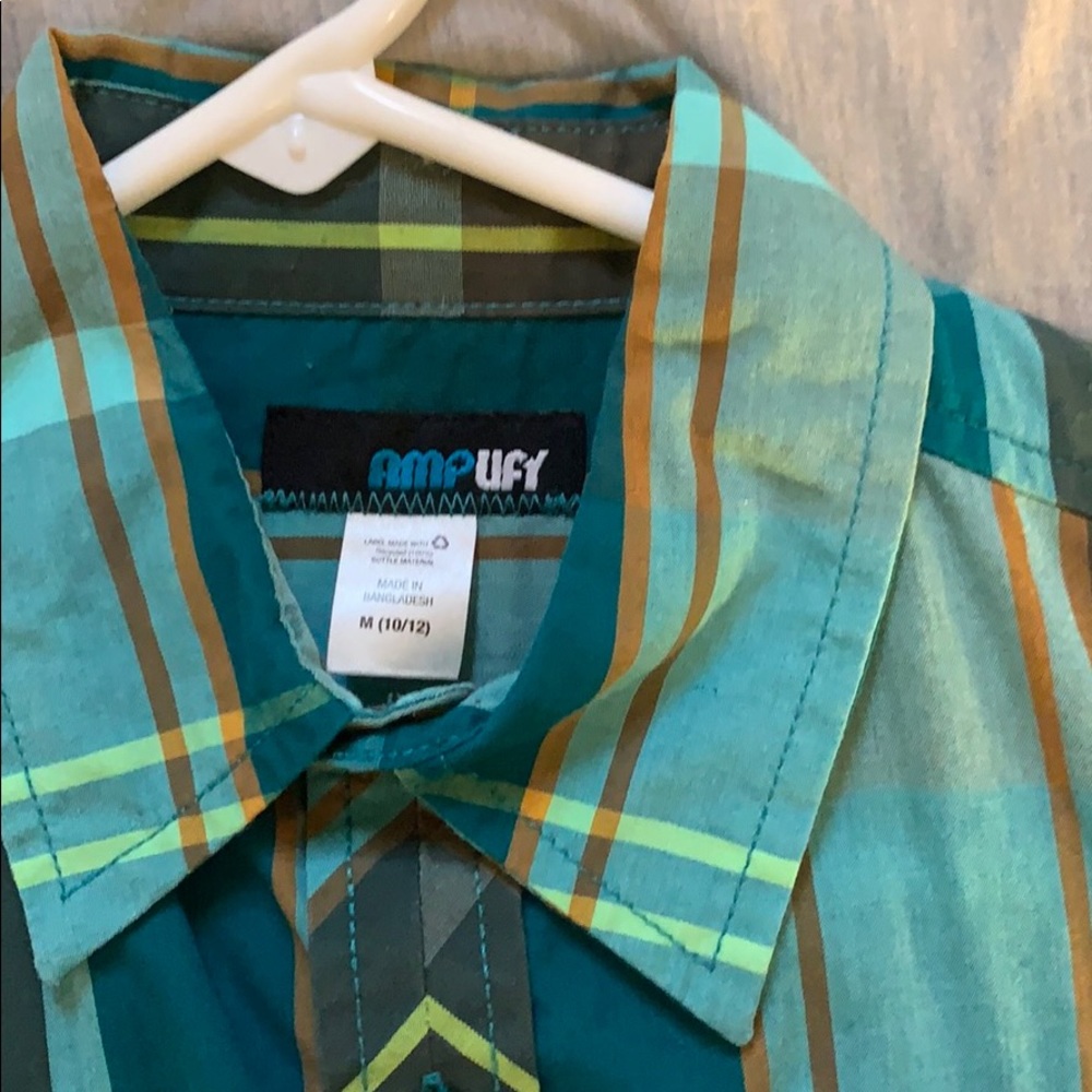 Boys button down - Picture 2 of 3